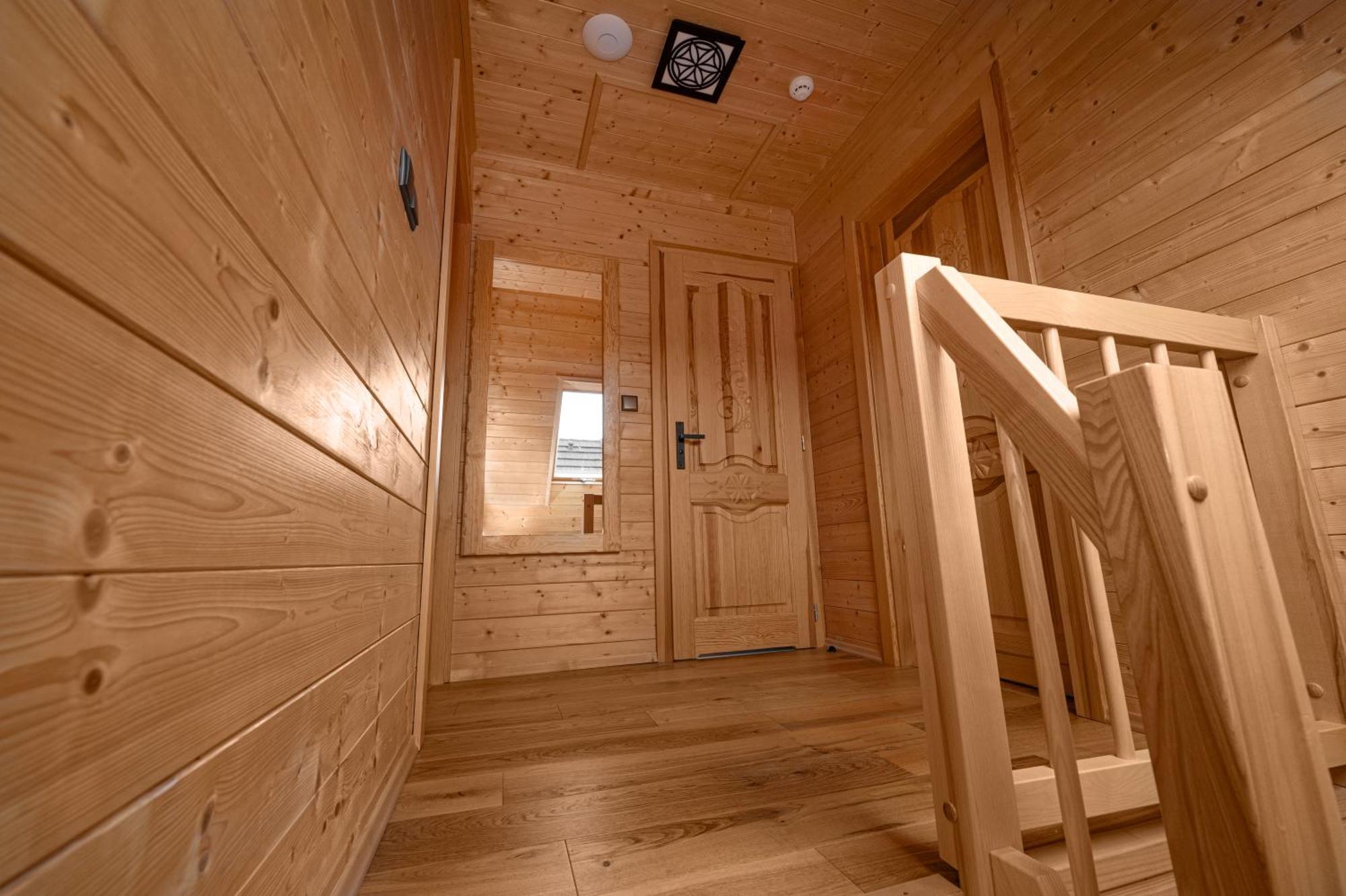 Domek Drewniany W Gorach Jacuzzi & Balia - Osada Chelm Stroza  Buitenkant foto