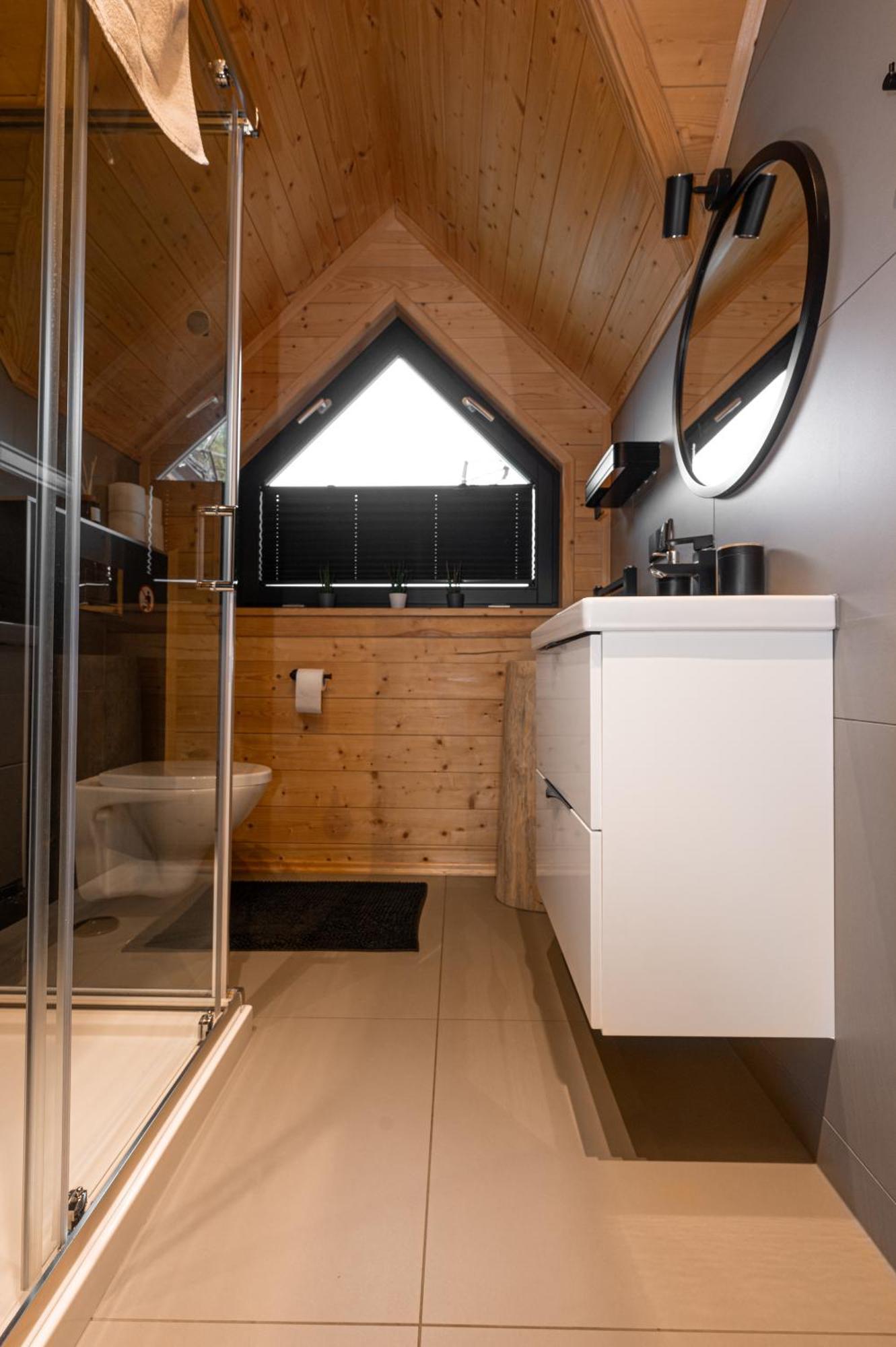 Domek Drewniany W Gorach Jacuzzi & Balia - Osada Chelm Stroza  Buitenkant foto